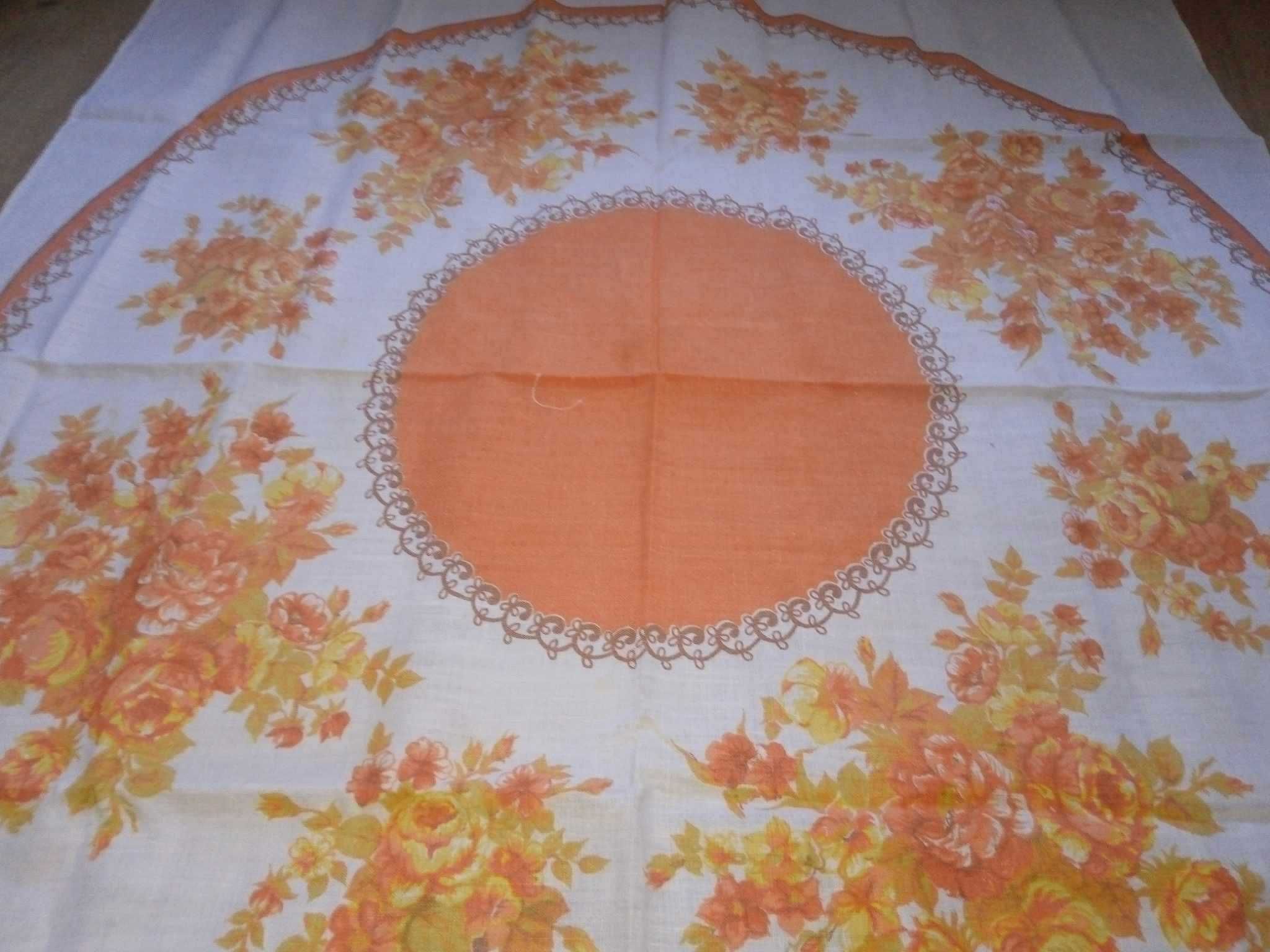 Obrus lniany koła rośliny pomarańczowy 130cm x 140cm stary PRL lata 50