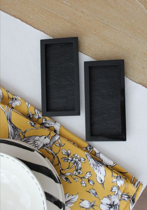 Artigos para mesa: porta torradas e pratos melamina ardósia, novos