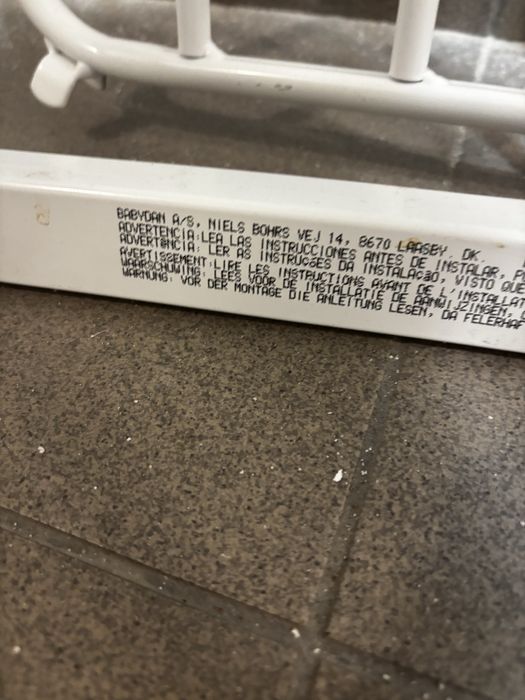 Bramka zabezpieczajaca dla dzieci