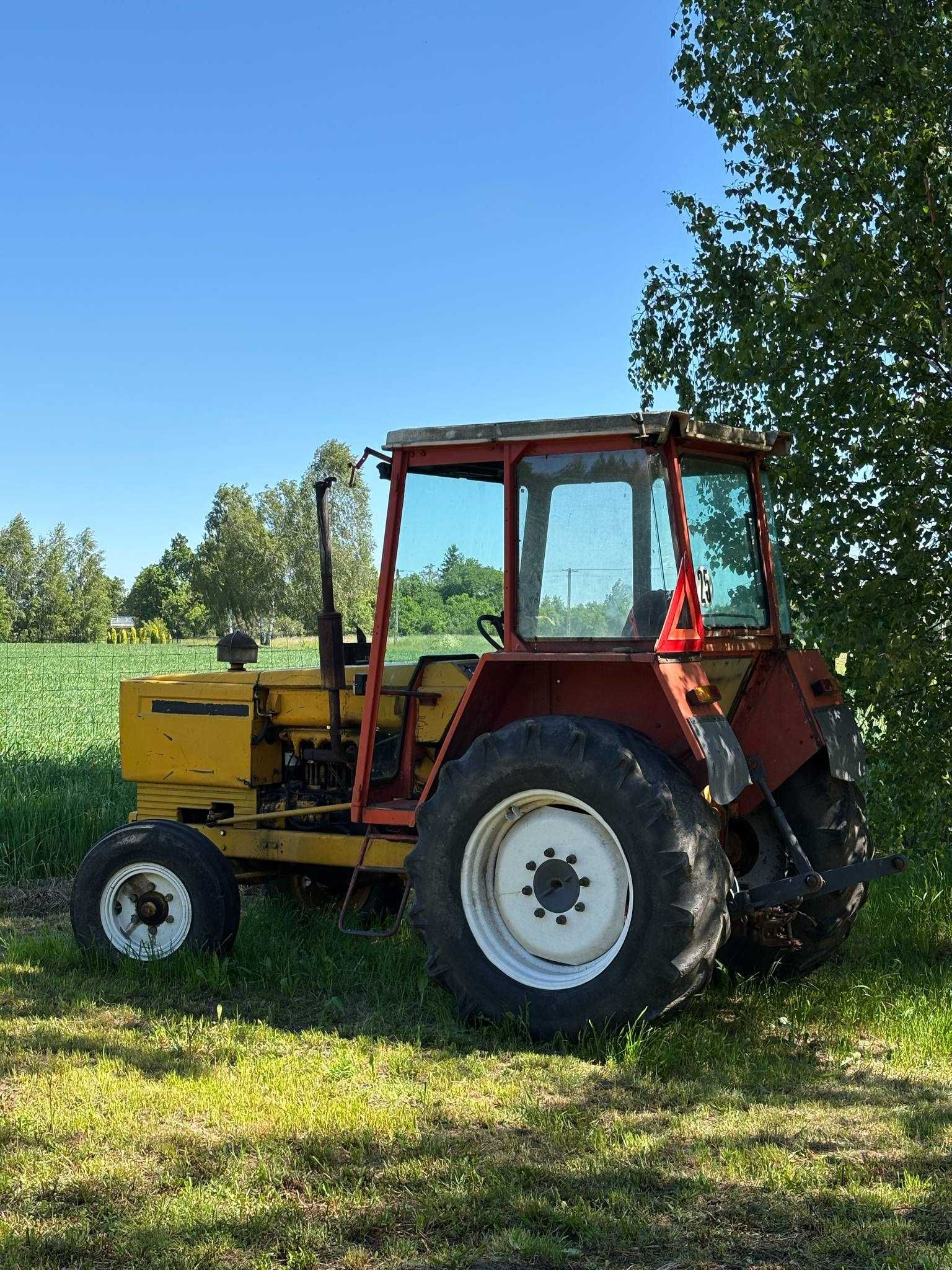 Ciągnik Renault 851, silnik MWM-4
