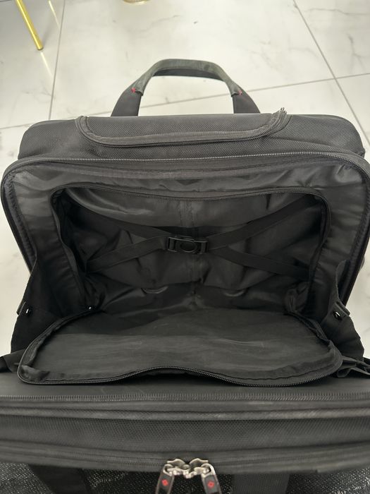 Torba na kółkach elegancka i funkcjonalna torba biznesowa na laptopa