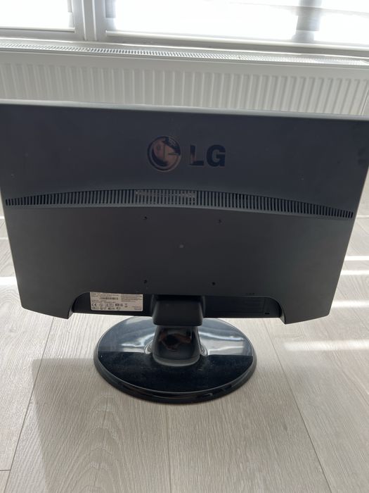 Монітор LG Flatron
