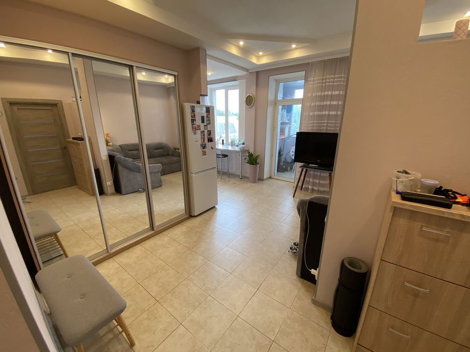 Продам 2-х комнатная сталинка Холодная гора