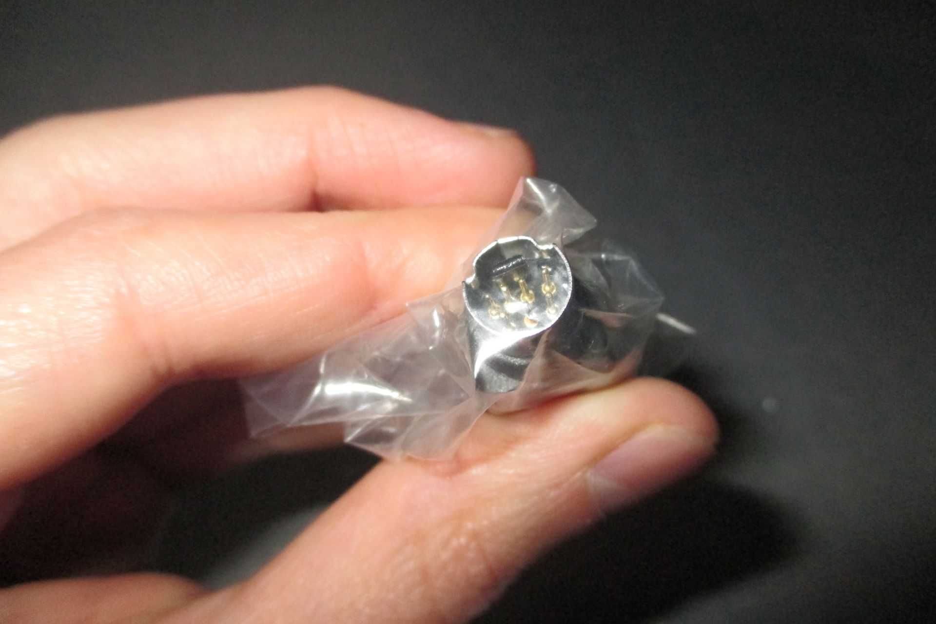 Przejściówka S-Video 7-pin męski - RCA żeński