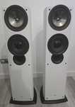 Kolumny KEF IQ70 Białe
