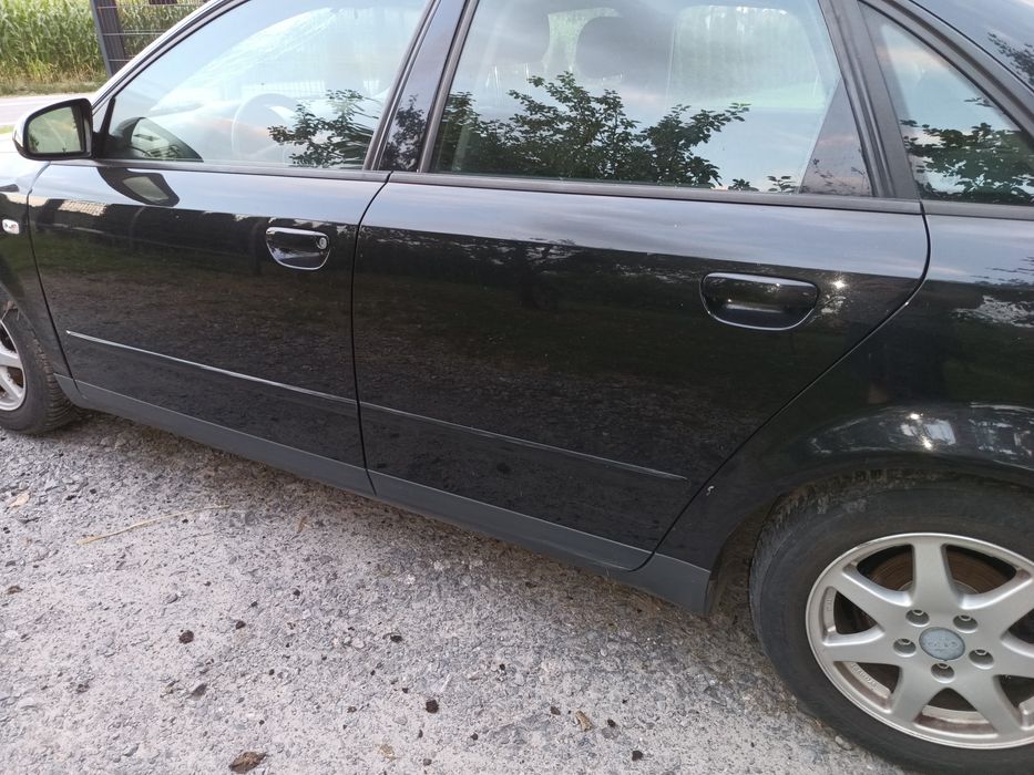 Drzwi prawy lewy przód tył LZ9W Audi A4 B6 ładne do założenia