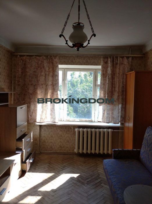 Продаж 3к квартири по вул Соломьянська 32