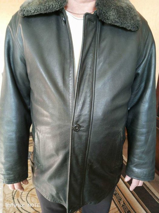 Продам куртку кожаную