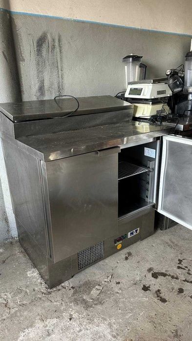 Стіл холодильник