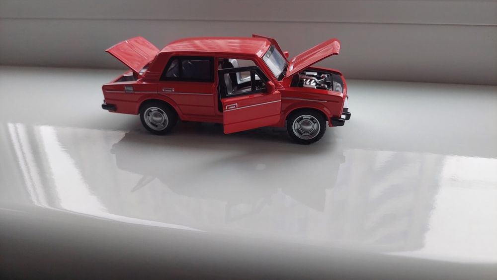 Моделька машины Lada 2106 Автопром  красная
