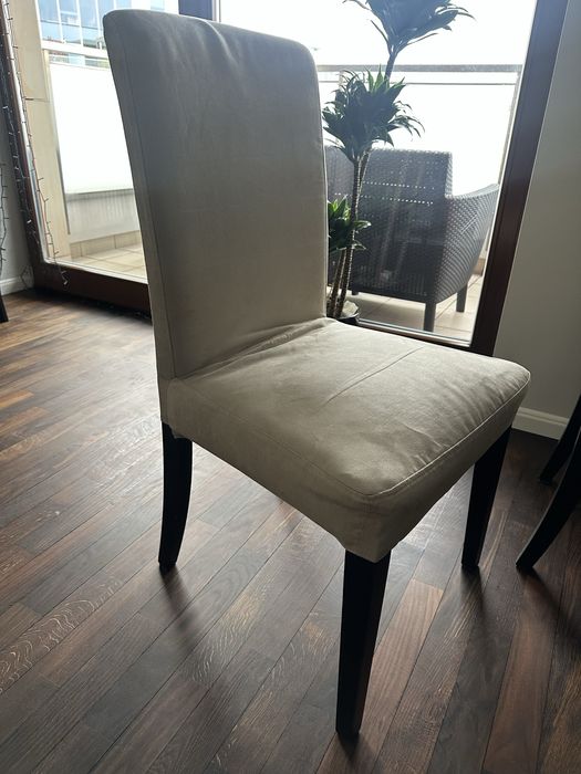 Stol dla 6 osob, rozkladany wraz z 4 krzeslami