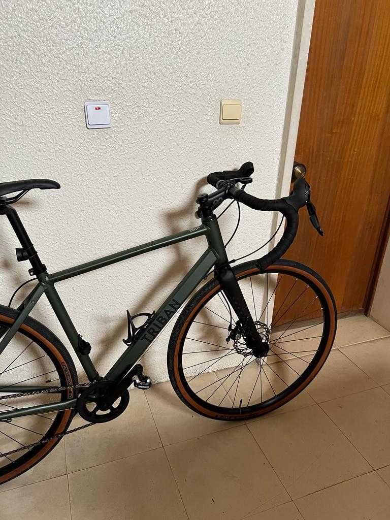 Bicicleta de Gravel Triban GRVL 120 (Tamanho M)