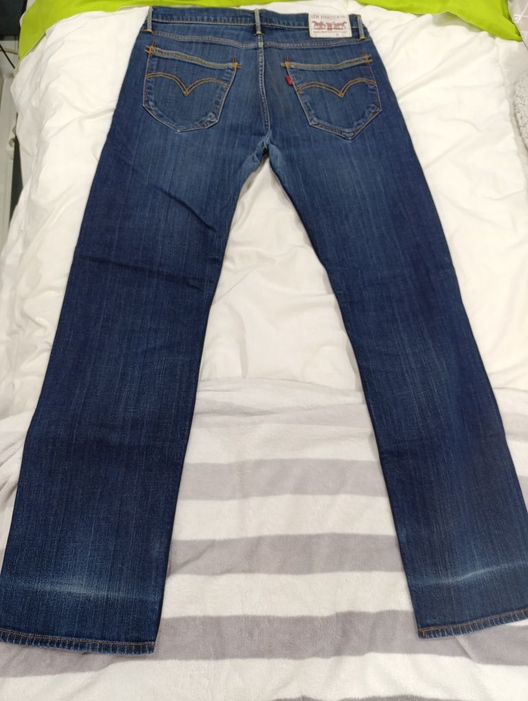 Levis Modelo 506