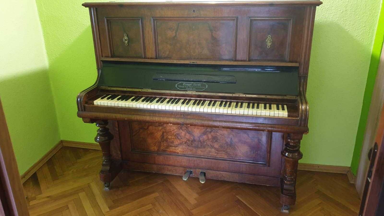Pianino BRESLAU.