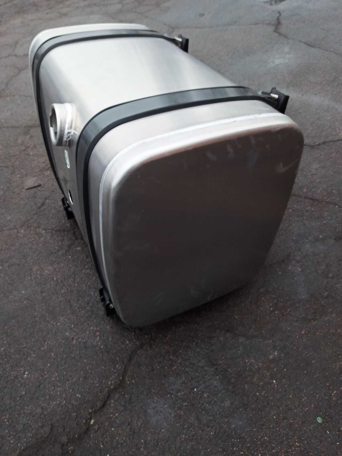 Паливний бак Mercedes Benz/Мерседес Бенз 300 л (560х640х940)/КАМАЗ