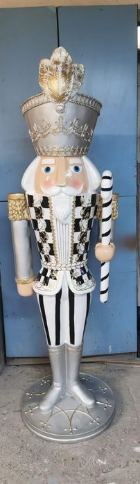 Figura ogrodowa dekoracyjna , dziadek do orzechów XXL