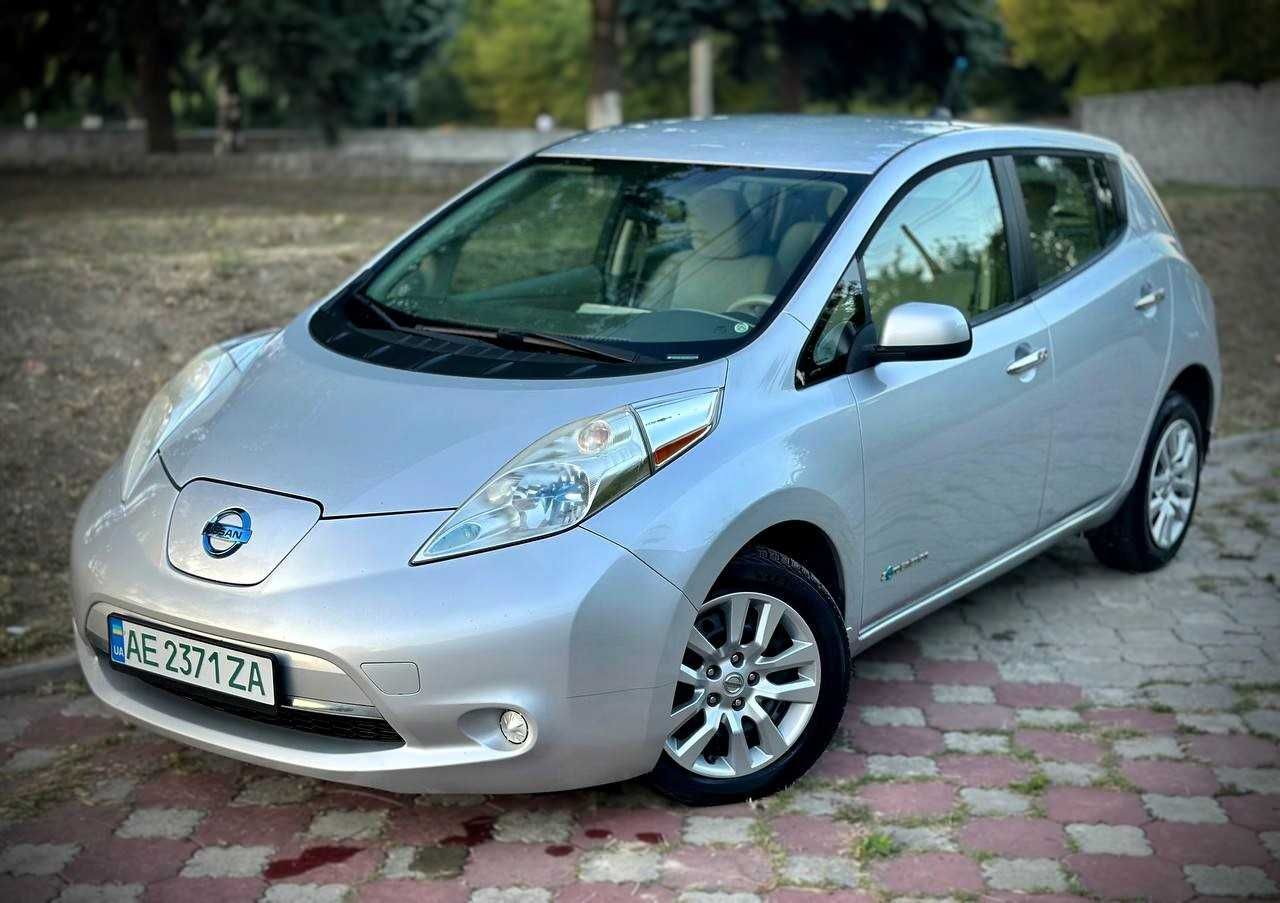 Nissan leaf 2013 101 т.км зап ходу 130-140 км один власник рідна фарба