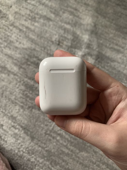 AirPods оригинал первого поколения