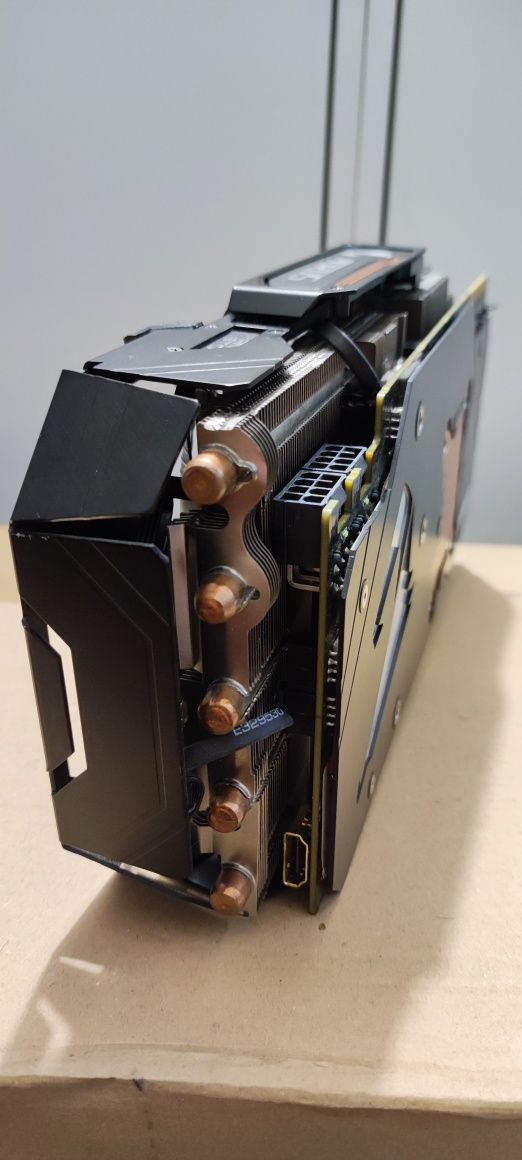 Placa gráfica Gigabyte AORUS GTX 1080 Ti Xtreme Edition 11GB