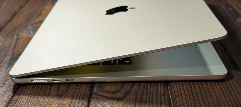Macbook Air 15 2023 10 cores 8ram 512gb silver MQKQ3 MQKV3 Новый*850$