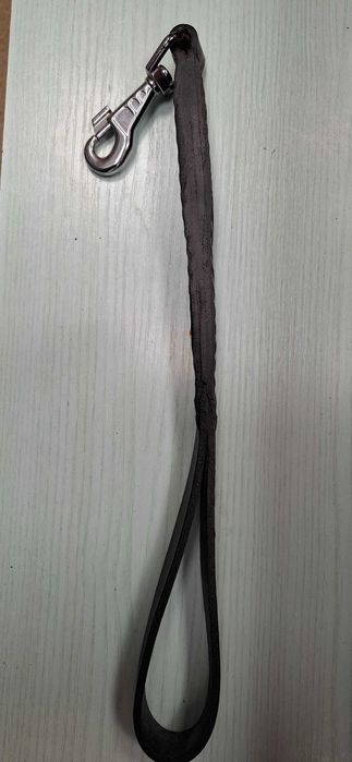Smycz pejcz z prawdziwej skóry długość 45 cm