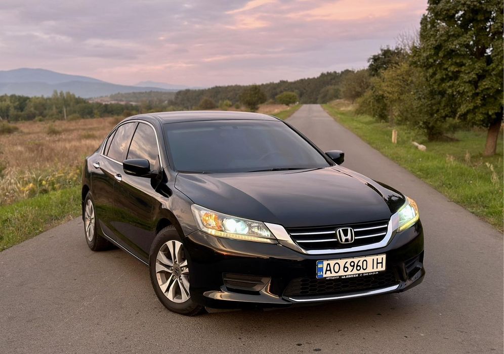 Honda Accord 2015 рік