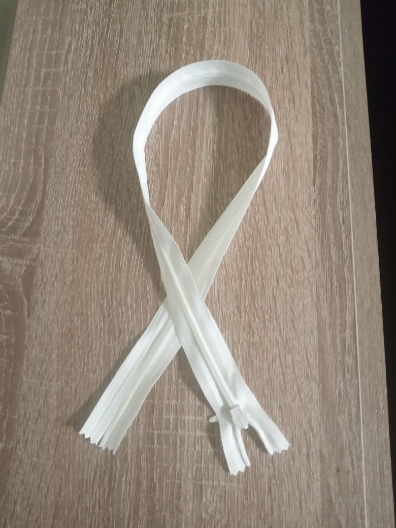 Продам потайную молнию 50см