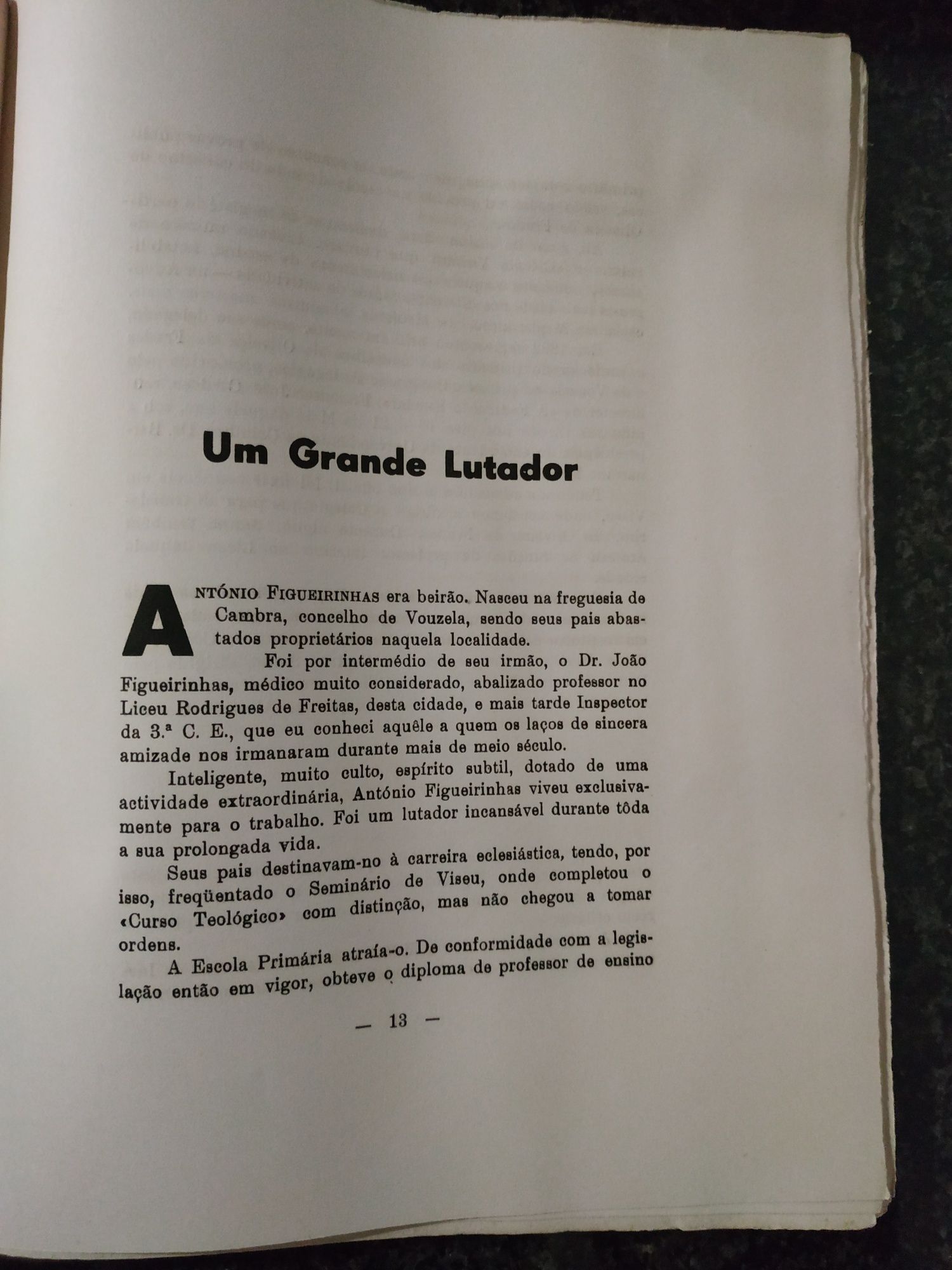 Livro António Figueirinhas Preito de homenagem dum grupo de amigos