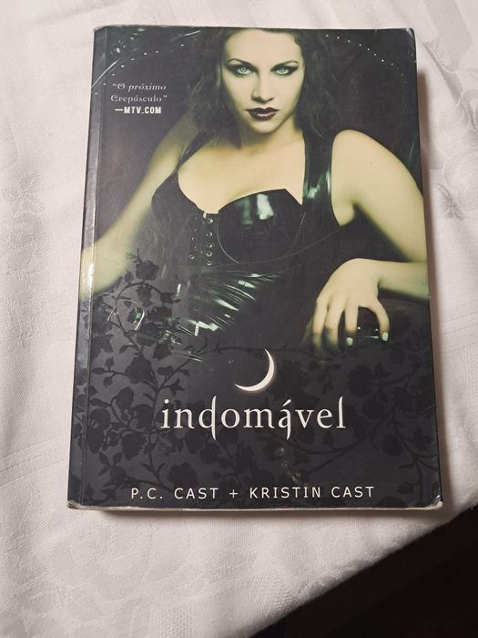 Livros colecção House of the night