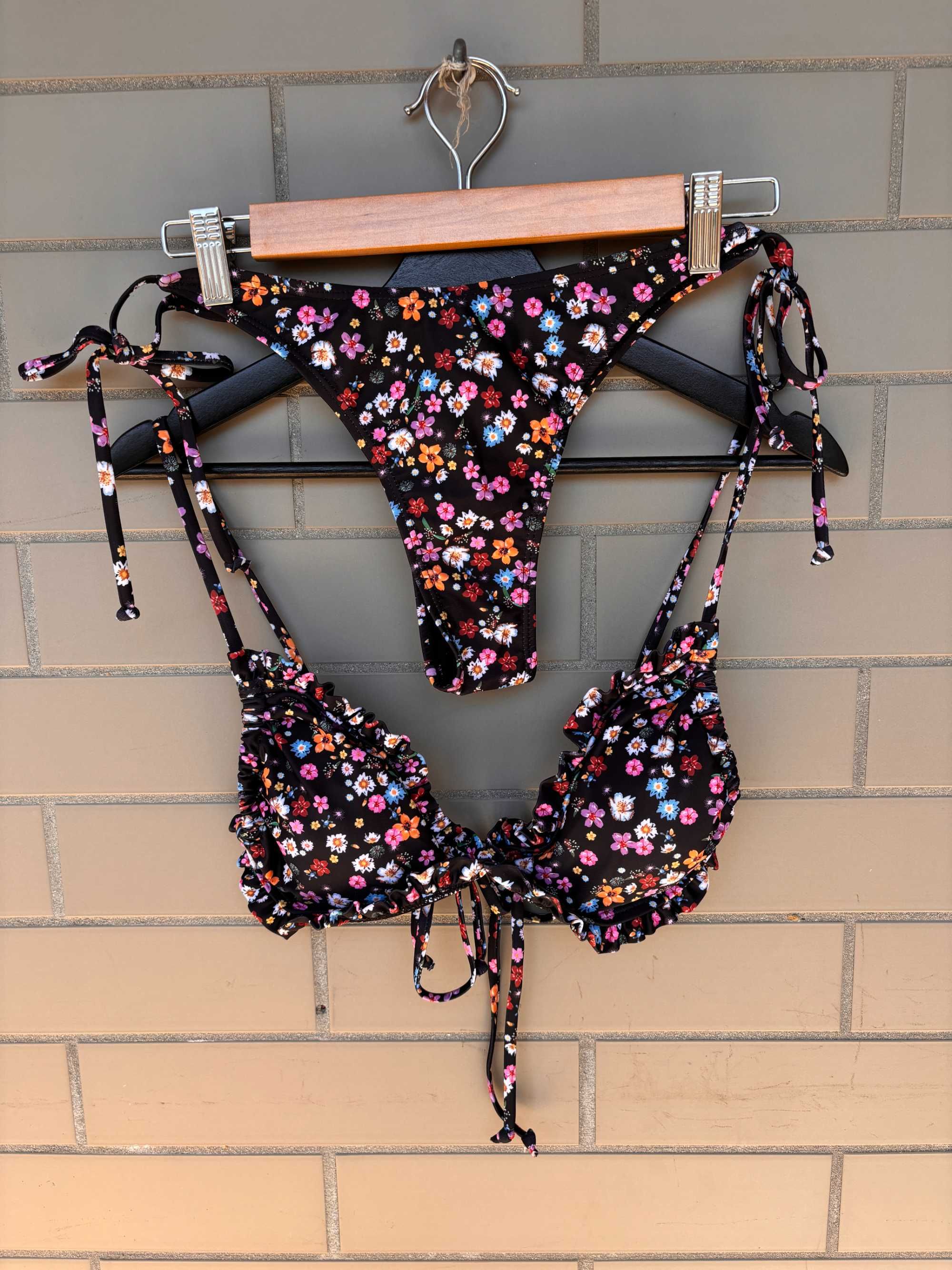 Conjunto de biquini novo 38