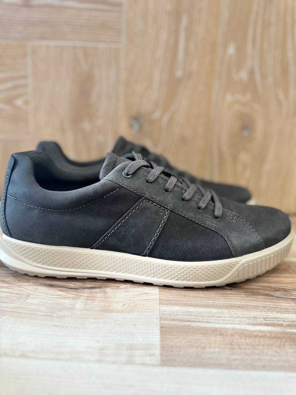 Шкіряні кросівки ECCO (45)