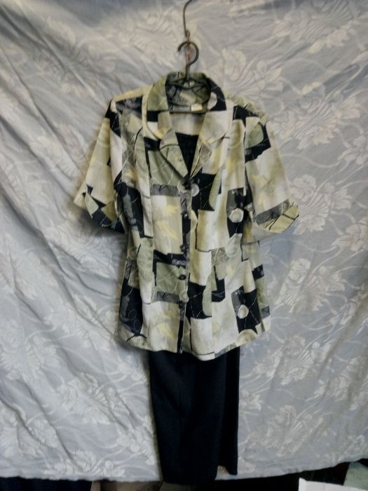 34 Новый Костюм брючный с блузой женский. Размер 48