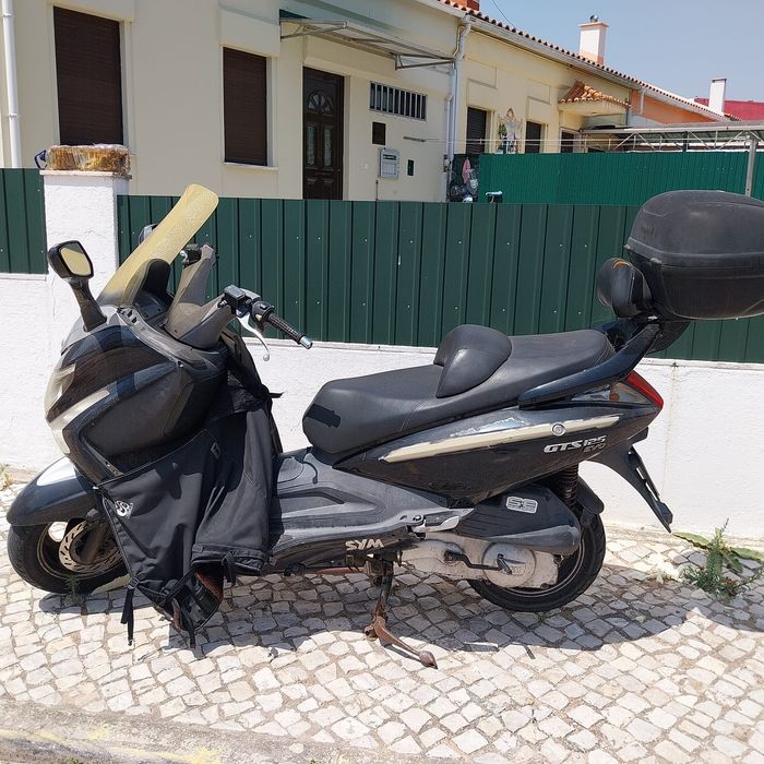 Scooter SYM 125 GTS evo