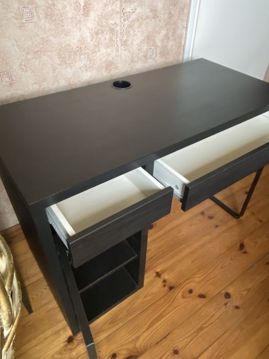 Biurko Ikea Micke ciemny brąz