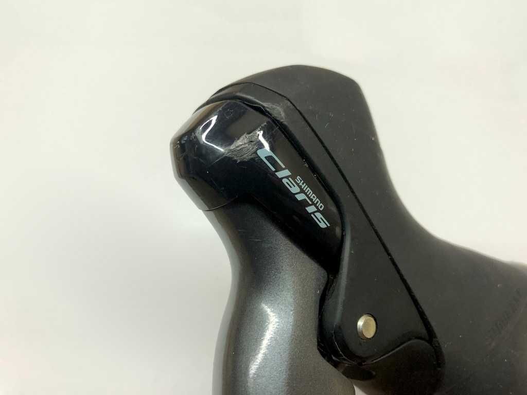 Grupa osprzętu Shimano Claris 2x8 z kasetą Sunrace i łańcuchem KMC