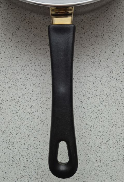 Patelnia ze stali szlachetnej z przykrywką 26 cm