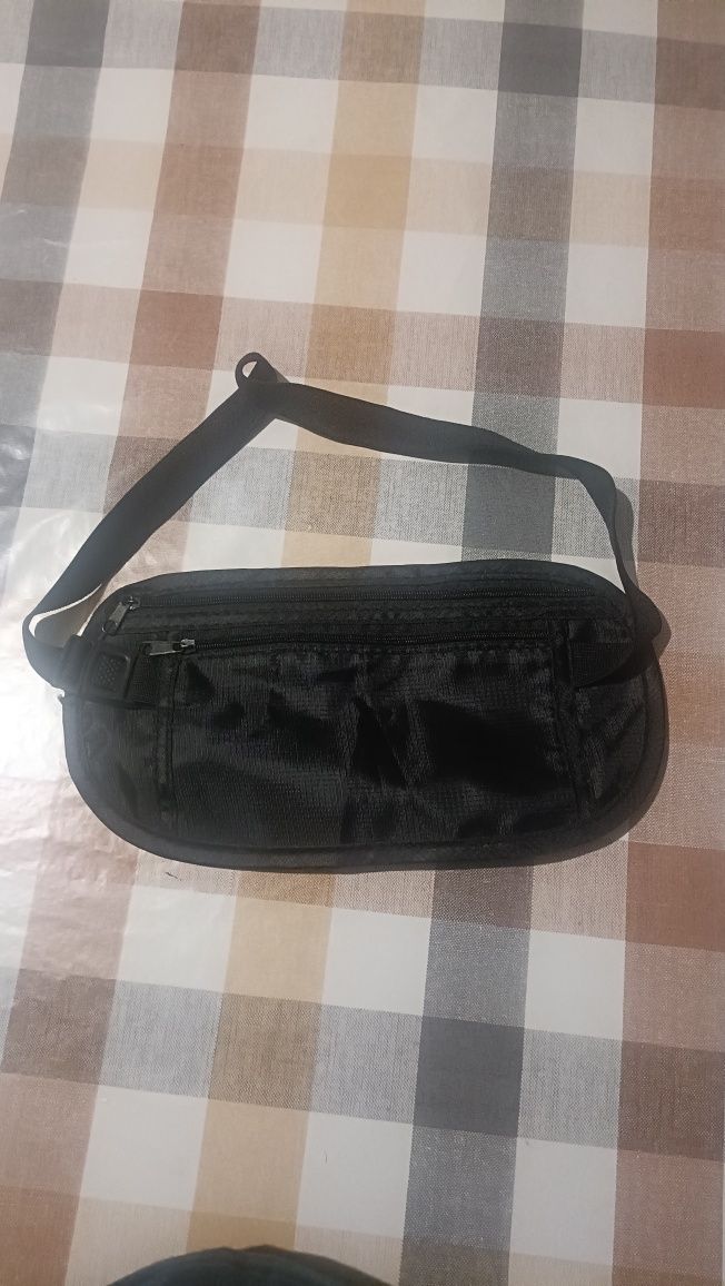 Bolsa cintura cor preta  elastico ( Portes grátis)