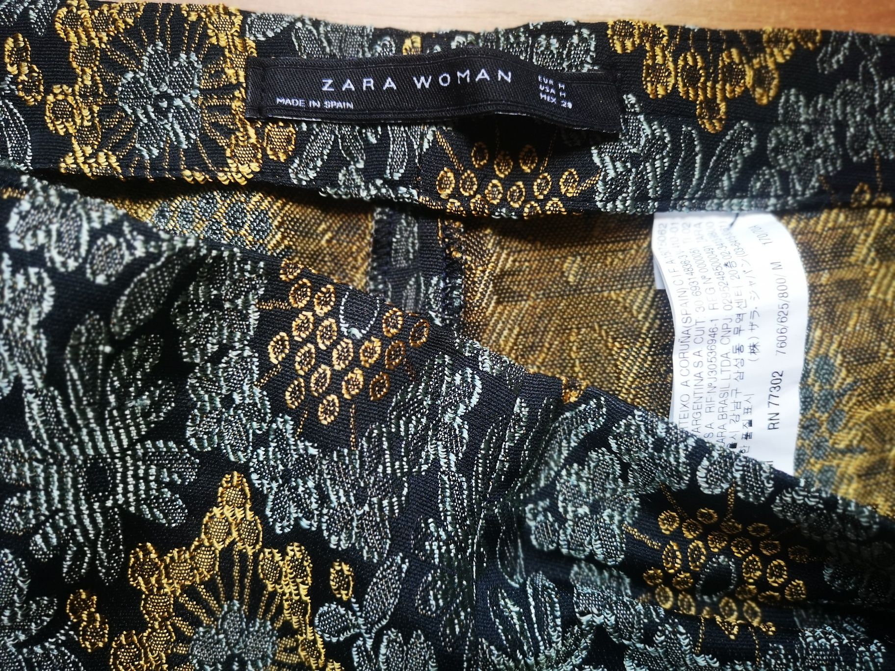 Spodnie w orientalne wzory  Zara 38