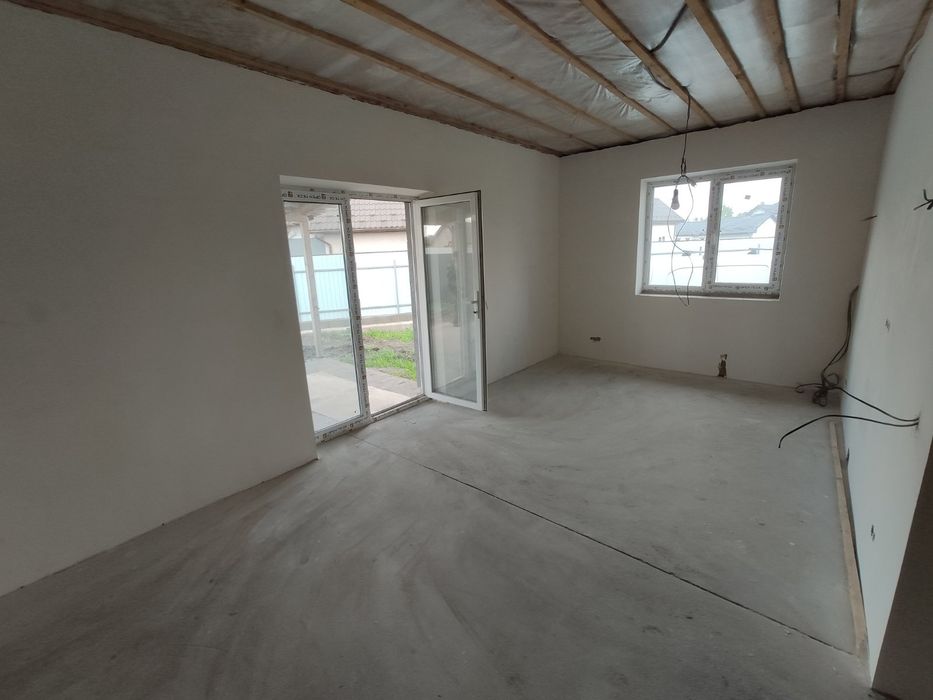 Будинок  + комунікації  +5 с Київський шлях 300 м