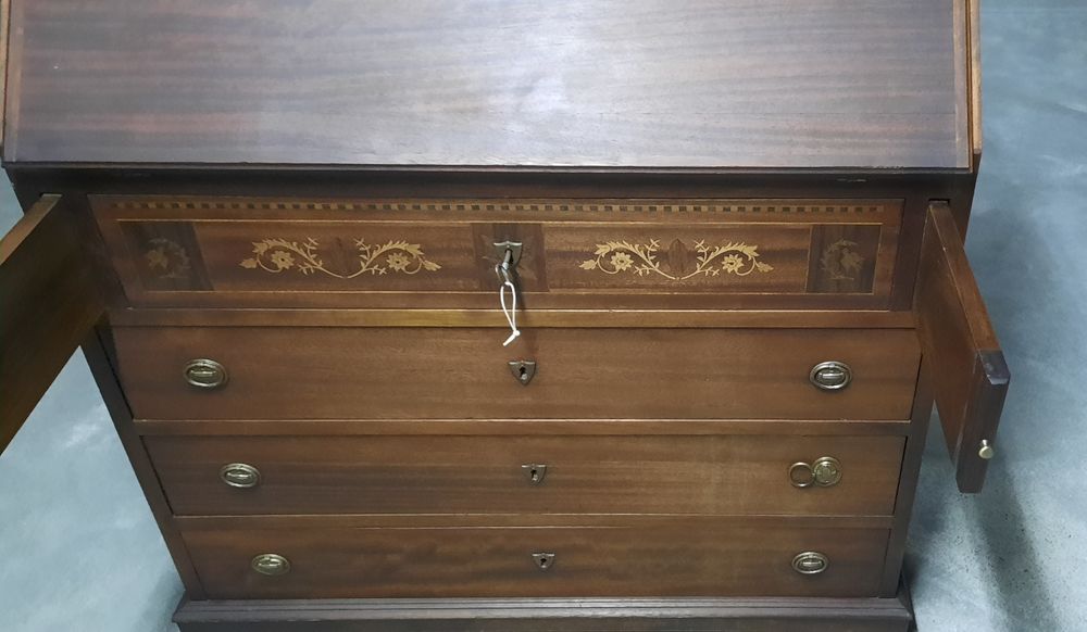 Papeleira, secretária D.Maria - c/ embutidos - adquirida em antiquário
