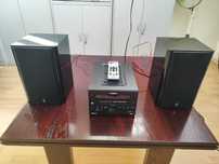 Mini wieża Yamaha MCR-B043D z Bluetooth, portem USB i DAB/DAB+