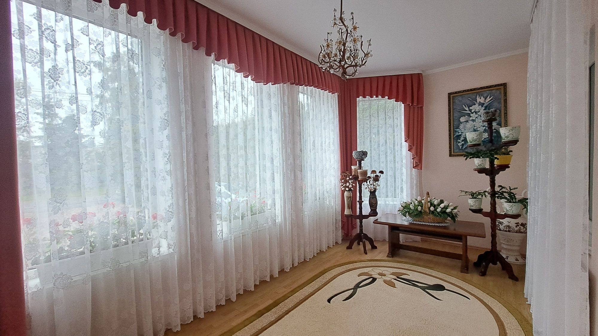 Продаж  двоповерхового будинку