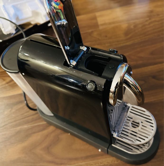 Delonghi Citiz Preta - Nespresso