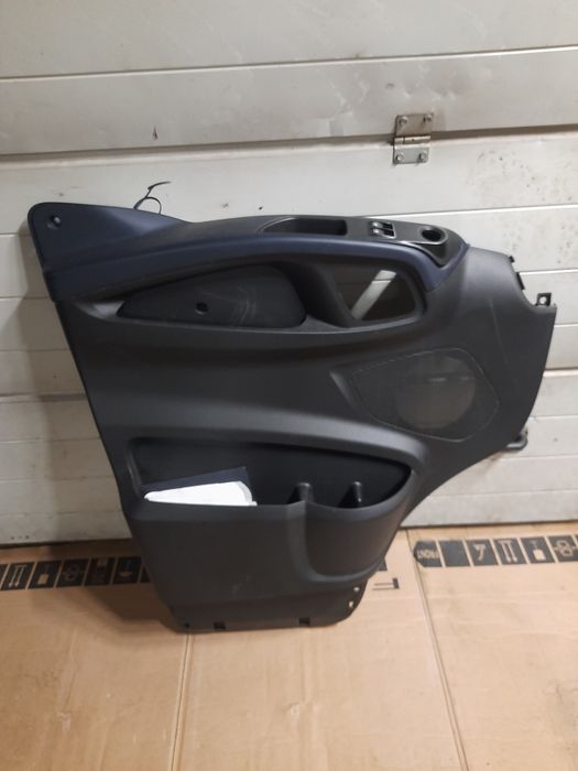 Iveco daily 2014> Tapicerka Drzwi Lewe Przod