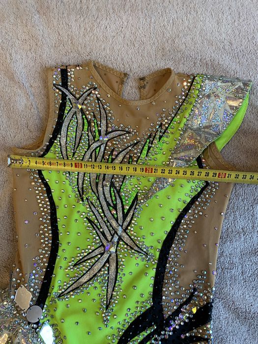 Strój gimnastyczny neonowy