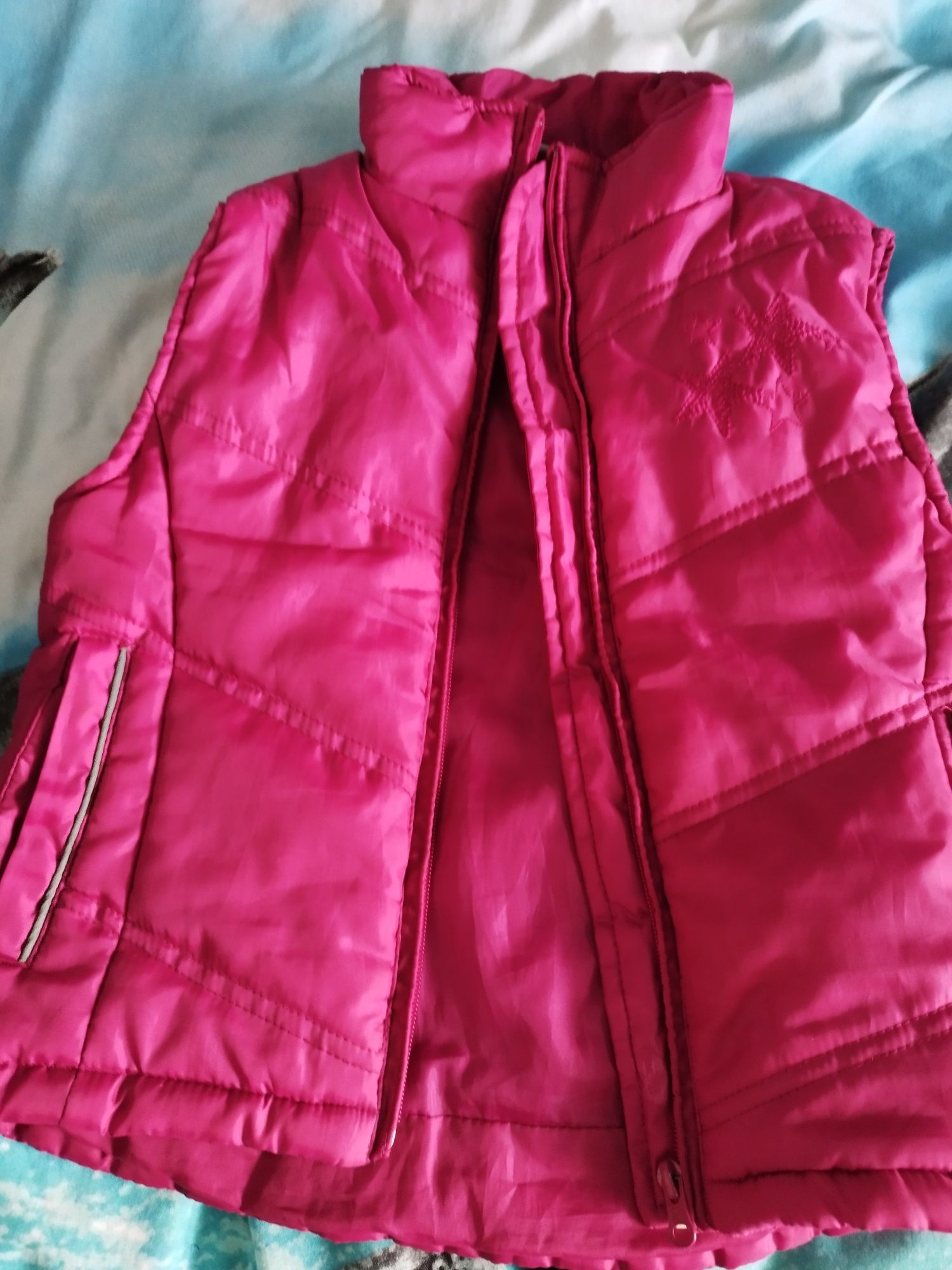 Косуха, куртка, жилетка на дівчинку 3-5 років в гарному стані
