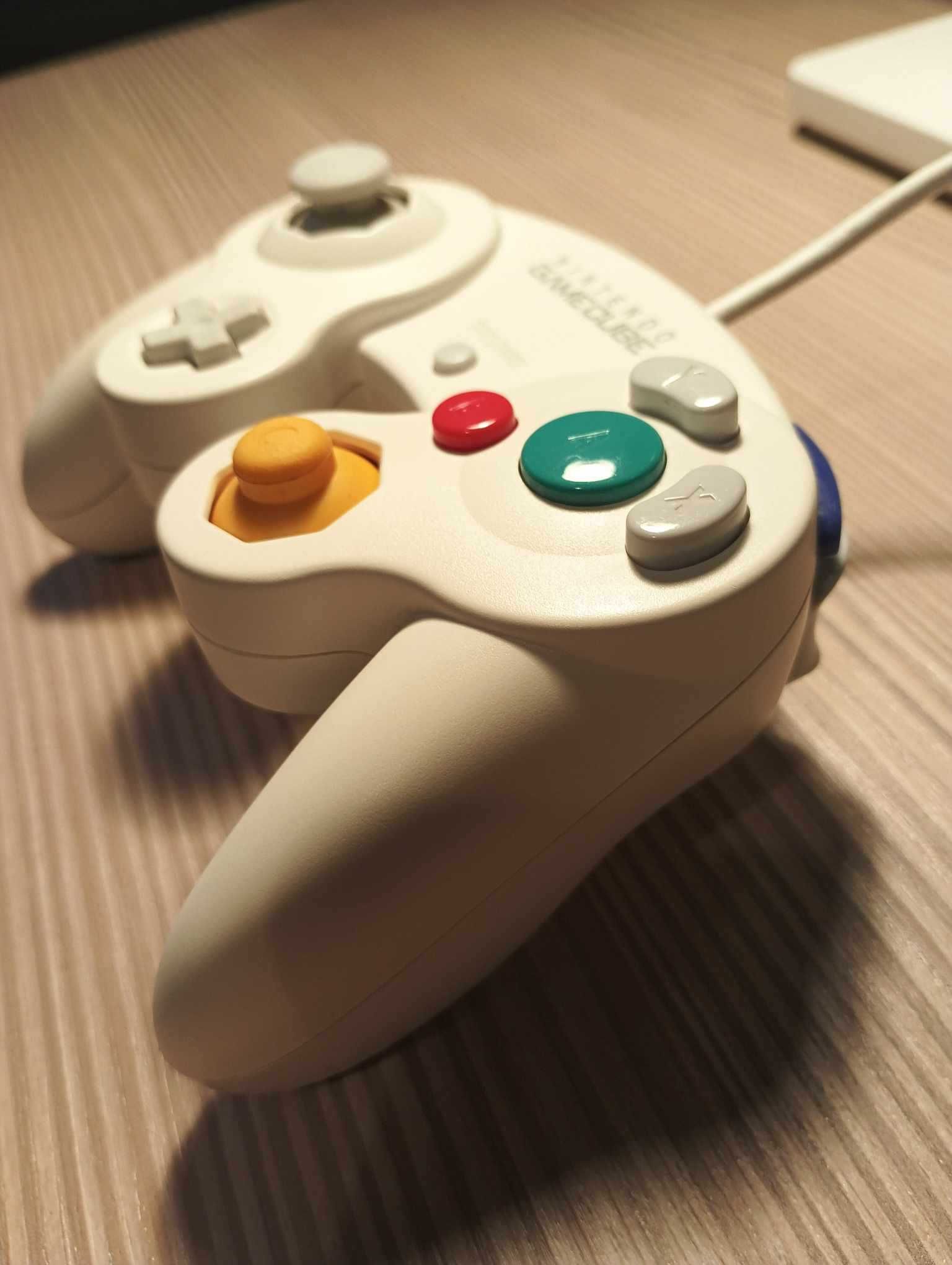 Nintendo GameCube Controller + adapter