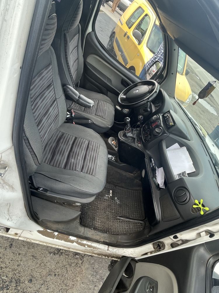 Fiat doblo maksi