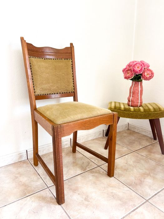 Cadeiras estofadas e em madeira maciça (entrega gratuita)
