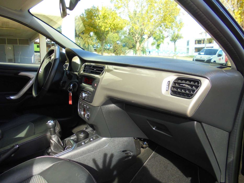 2014 Citroën C-Elysee diesel apenas 101.000 kms